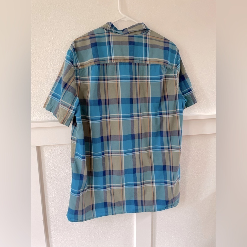 EUC American Eagle Outfitters Mens size Large. Button up short sleeve plaid - Picture 2 of 5